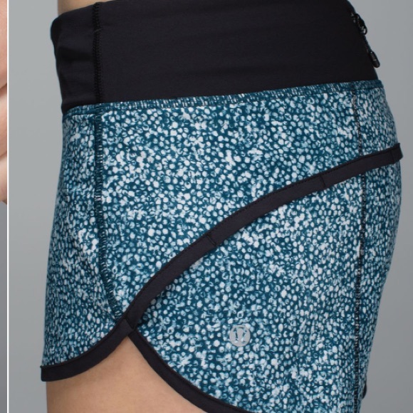 Lululemon Run Speed Short size 4 
Pebble Print Parfait Pink Alberta Lake Black - Picture 5 of 11